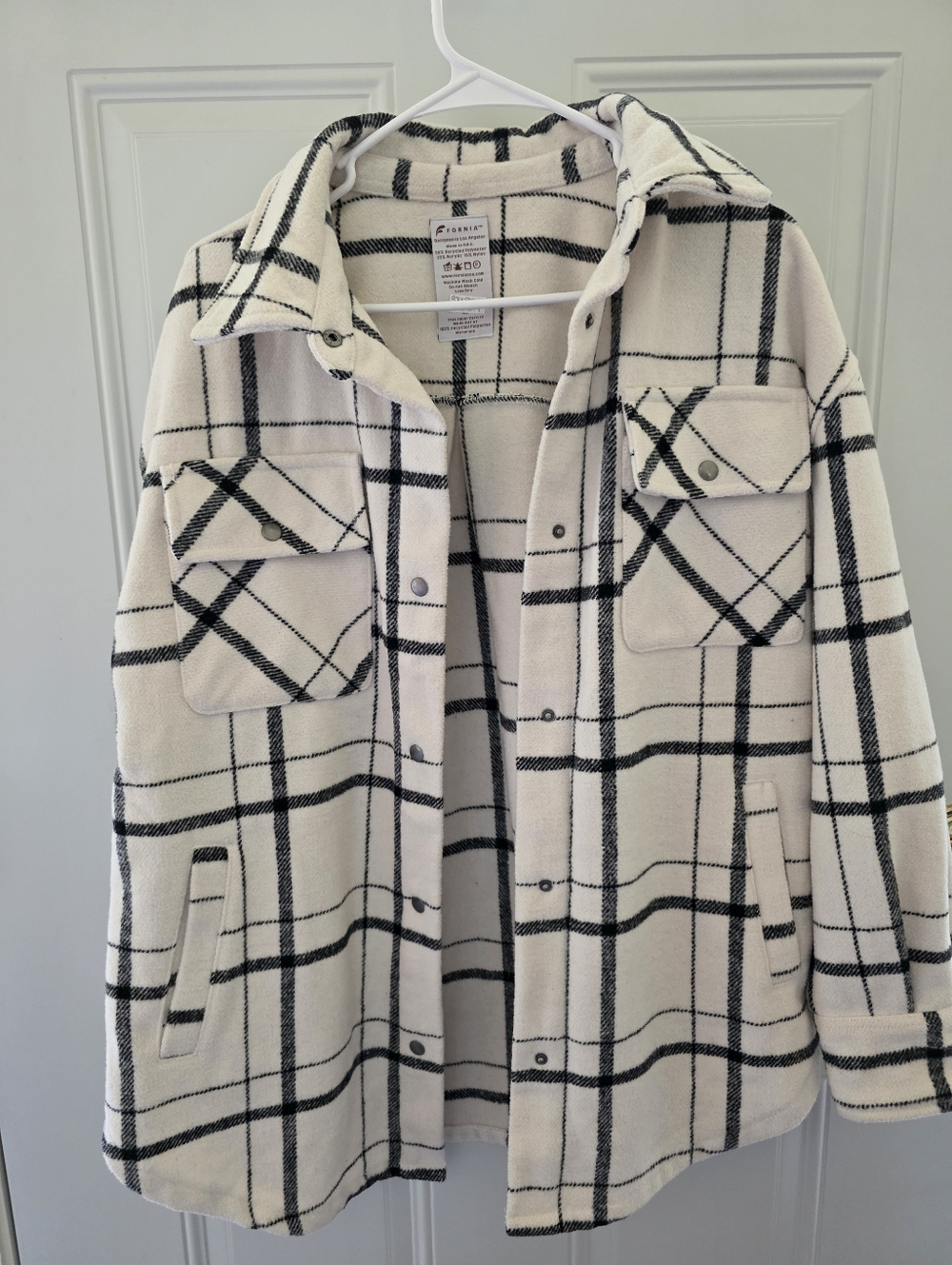 Cream & Black Plaid Shacket Jacket Size Medium